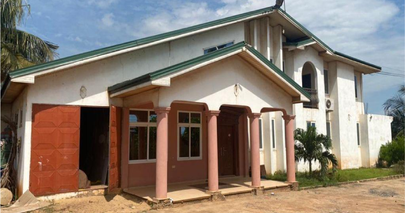 9 bed rooms for sale
