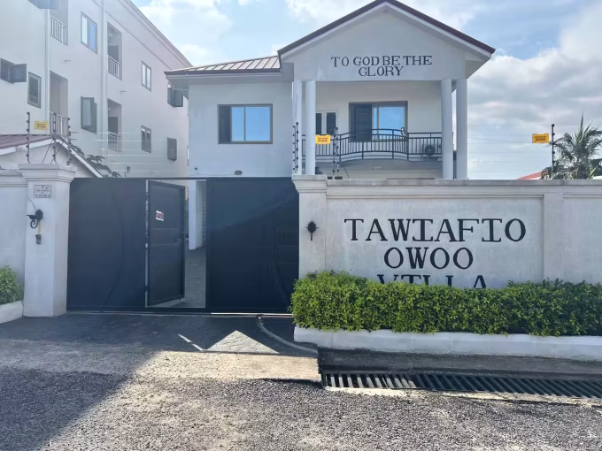 Modern 5-Bedroom Home in Westland, W. Legon