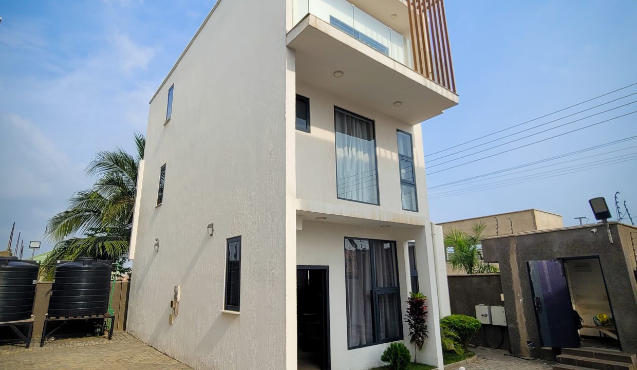 Spacious 1-bedroom townhouse for rent