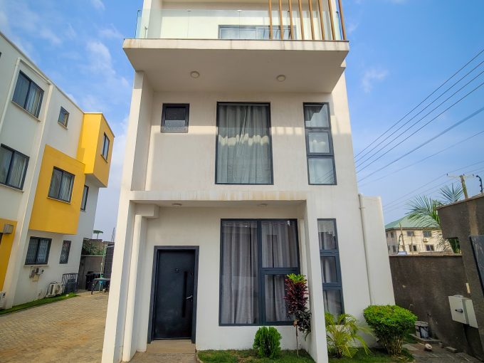 Ultra-Modern 1-Bedroom townhouse for rent in Tse-Addo